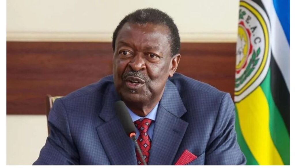 Musalia Mudavadi has visited ODM Party Leader Senator Oburu Odinga in hospital, where he found him making good progress in his recovery.